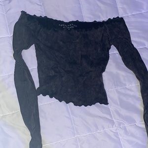 women’s crop top